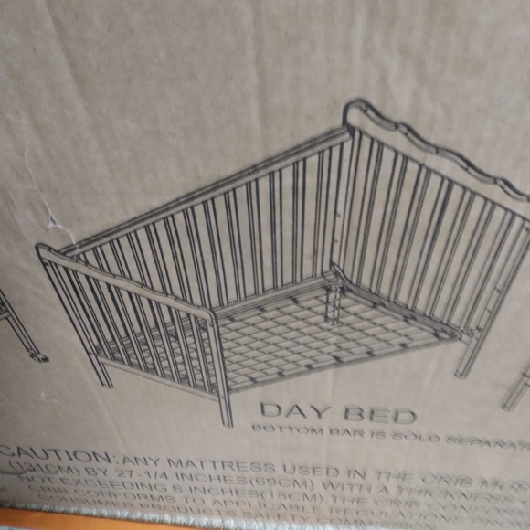 Day Bed with Toddler Rail - Picture 4 of 5